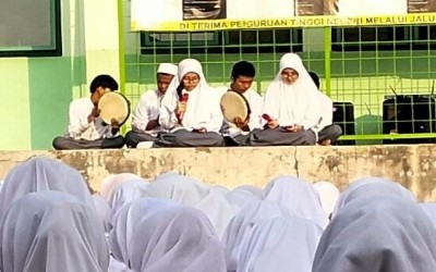 Pembiasan jum'at tampilan bakat dan seni ( hadroh )